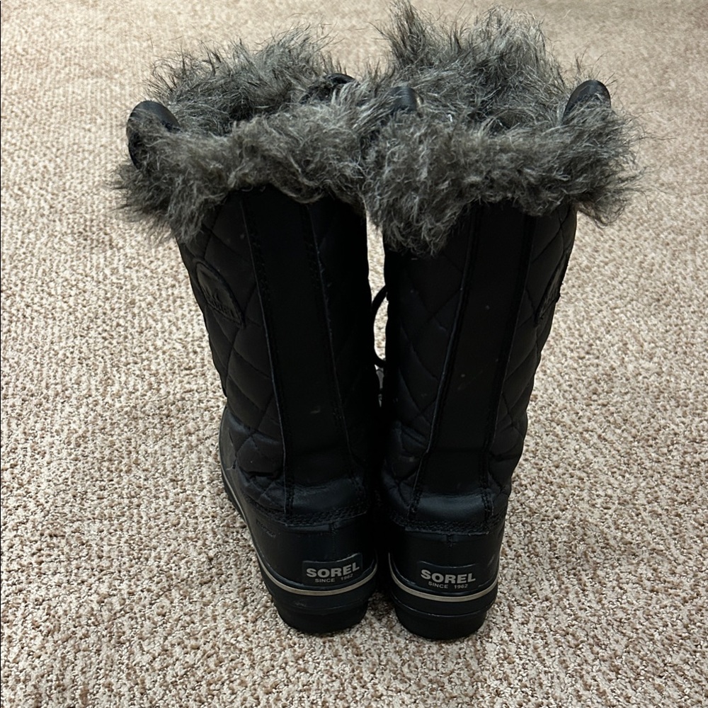 Sorel Women's Black and Gray Winter Boots